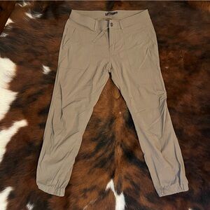 10/Prana Capri